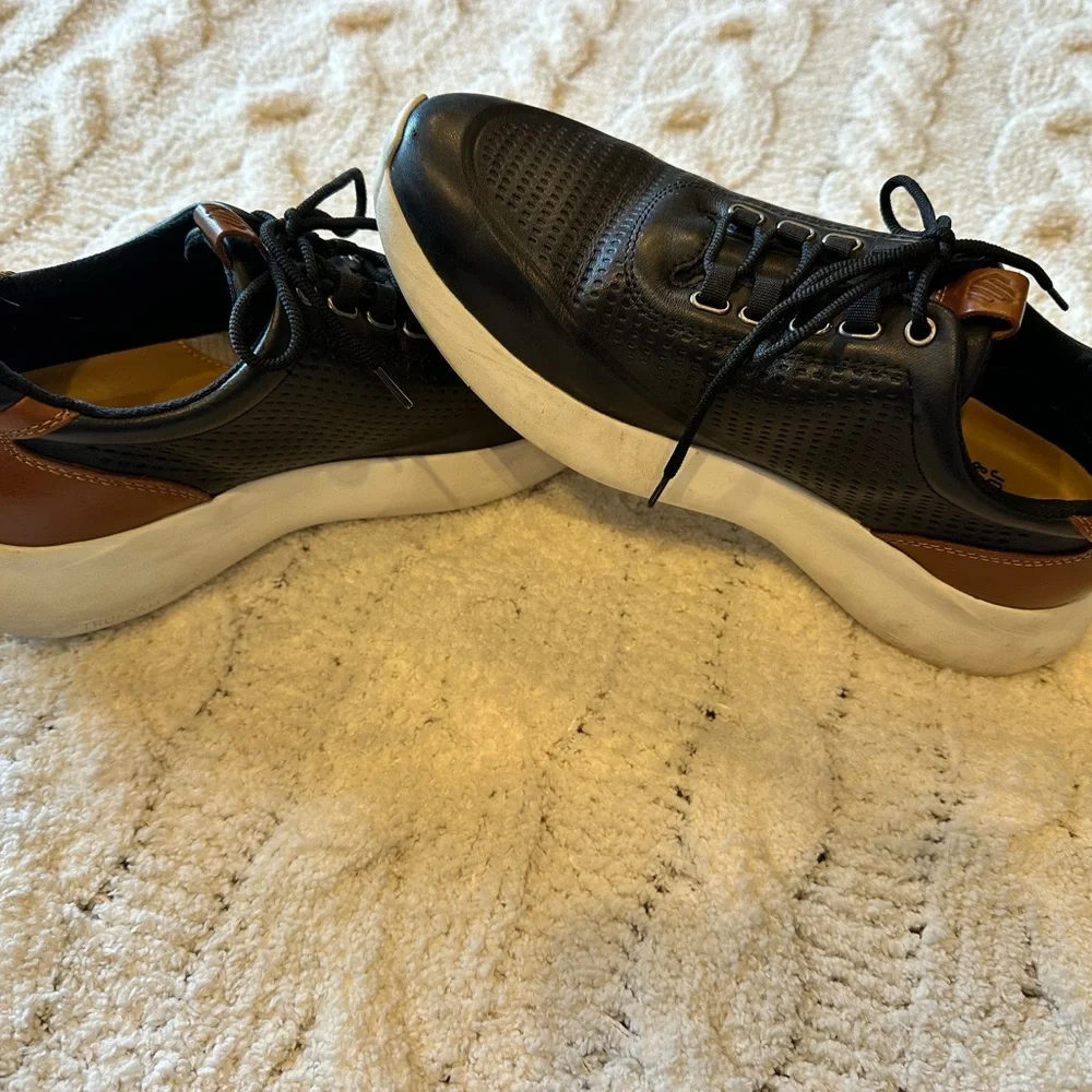 EUC Men’s Johnston & Murphy Amherst 2.0 Embossed U-Throat—size 9.5M